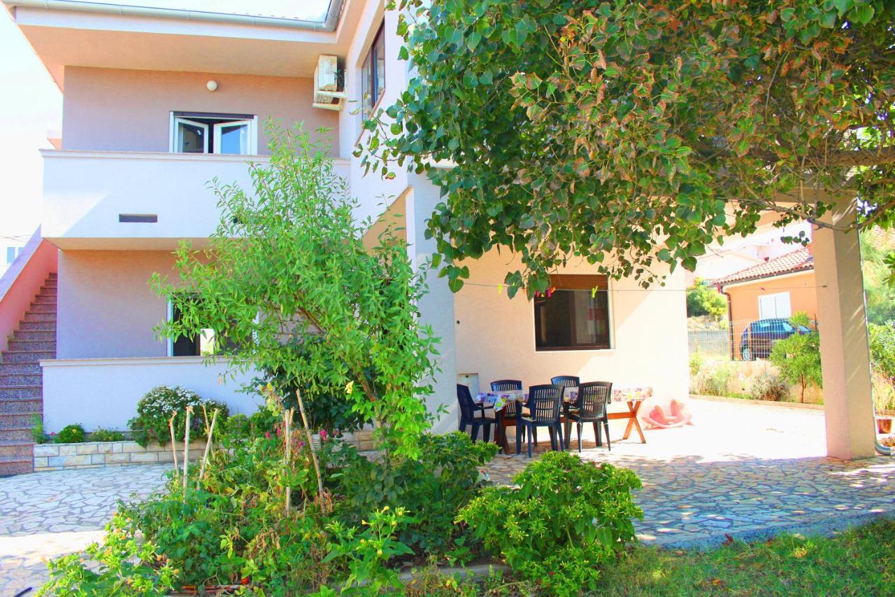 Dubravka Apartment Dinjiska Luaran gambar