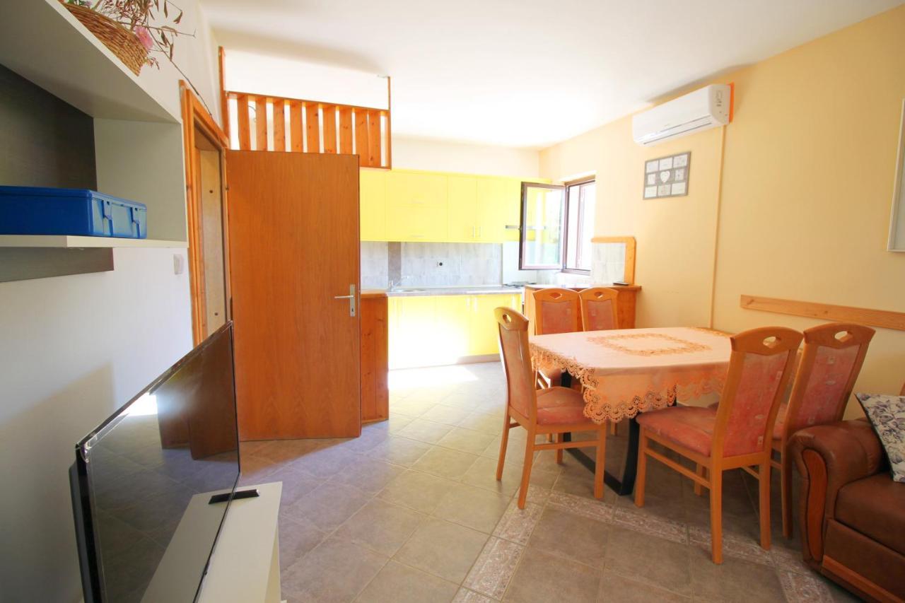 Dubravka Apartment Dinjiska Luaran gambar